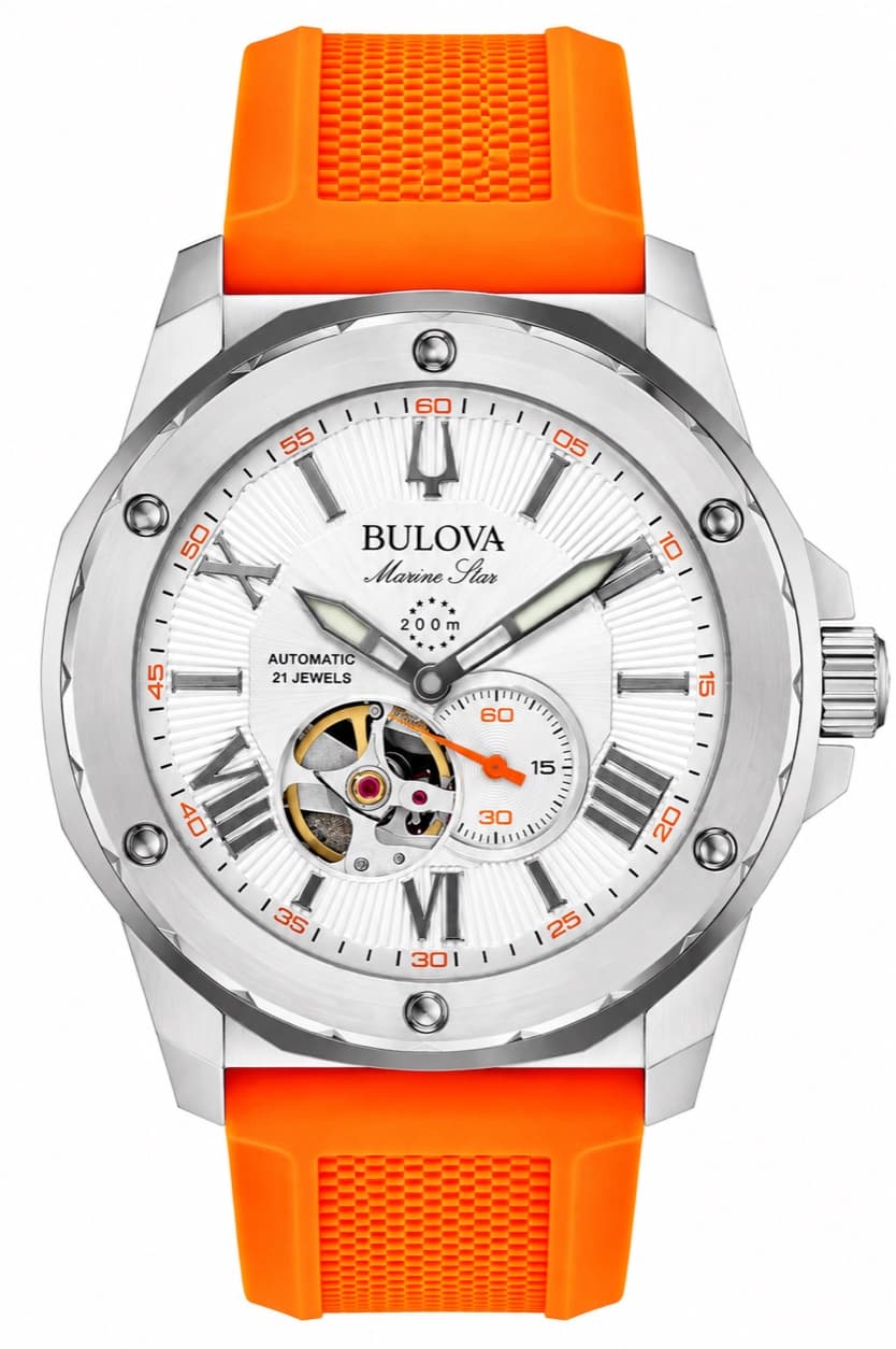 Reloj Bulova Marine Star automático con esfera blanca, corazón visto y correa de caucho naranja